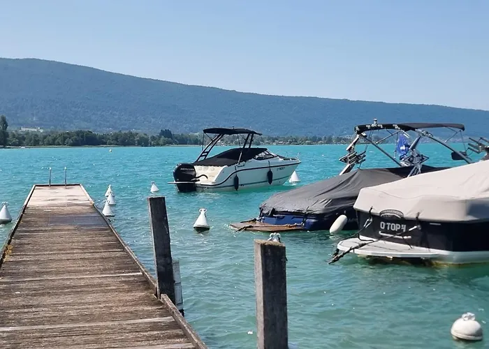Les Pieds Dans L'eau Apartamento Duingt