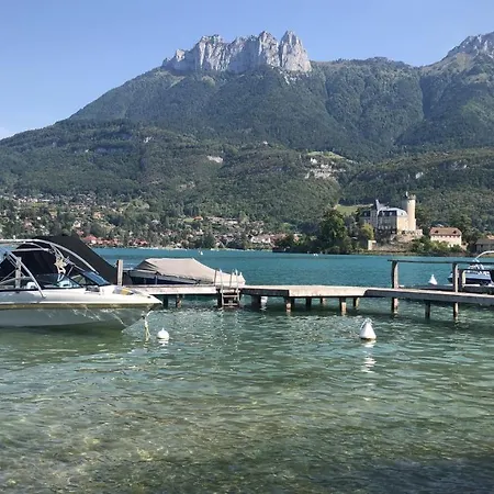 Les Pieds Dans L'eau * Duingt